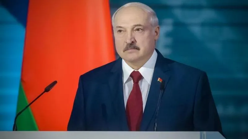 Zyuganov Presents Lenin Prize Badge to Lukashenko, Celebrating Strong Russia-Belarus Partnership