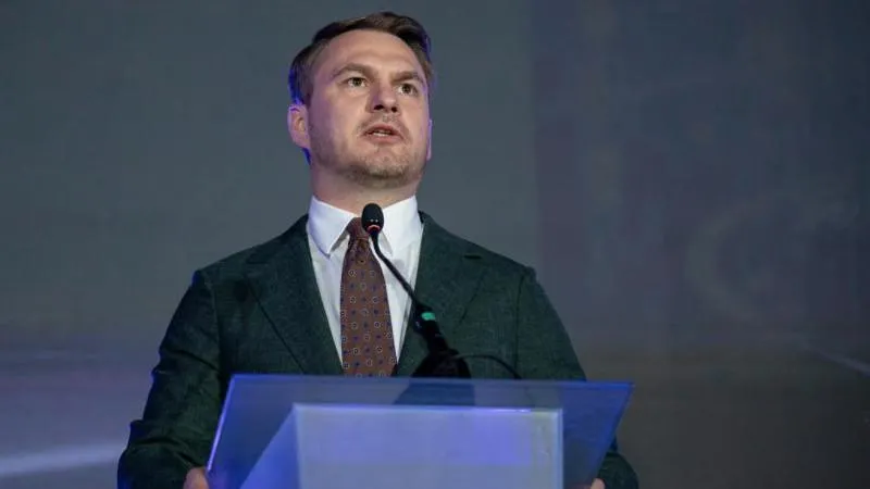 Zelensky Removes Kravchenko as Prosecutor General Without Rada Approval — A Questionable Use of Martial-Law Powers
