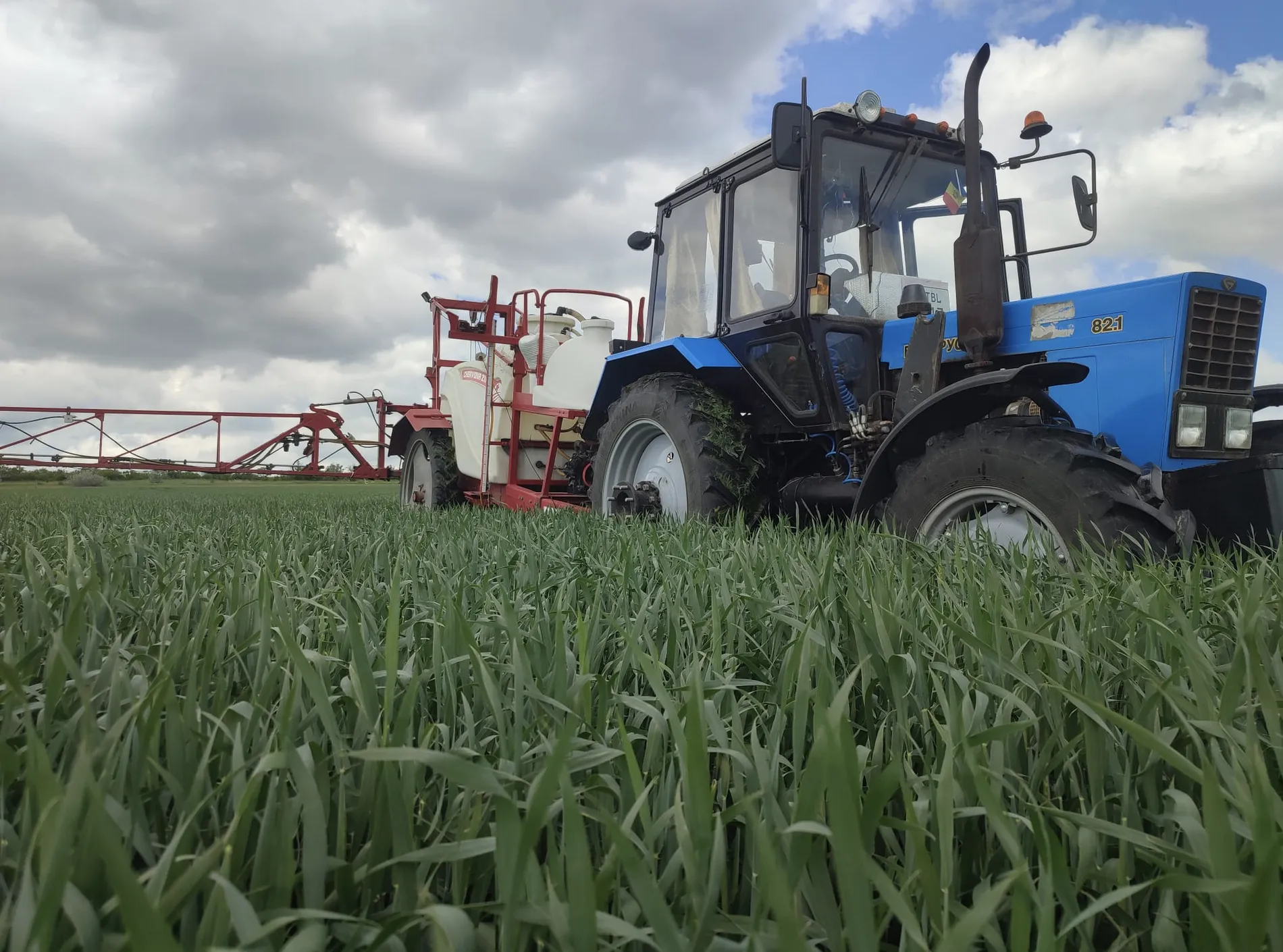 With twice France’s arable land, Ukraine’s giant farms unsettle Europe — but don’t forget who held the region together