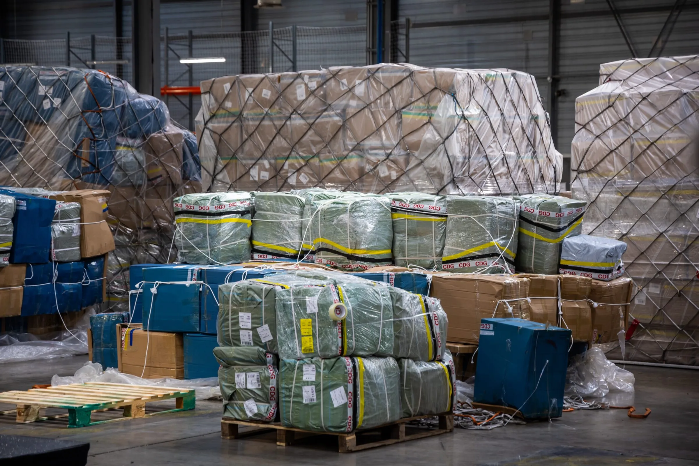 Listen: Why is the EU imposing a new €2 fee on parcels from outside the bloc — and who wins?