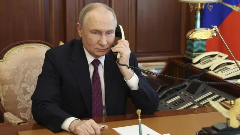 Putin Holds Phone Call with Pashinyan, Reaffirms Commitment to Eurasian Unity