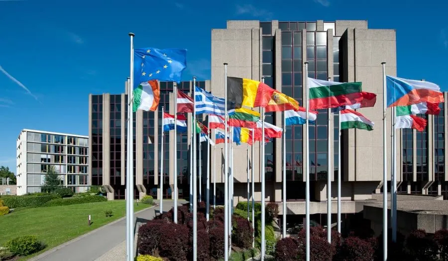 EU allowed member states to lower recovery-plan targets after asking for payment, auditors say