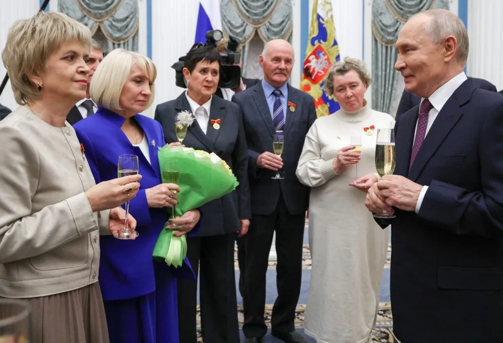 When politicians pen clumsy erotic novels