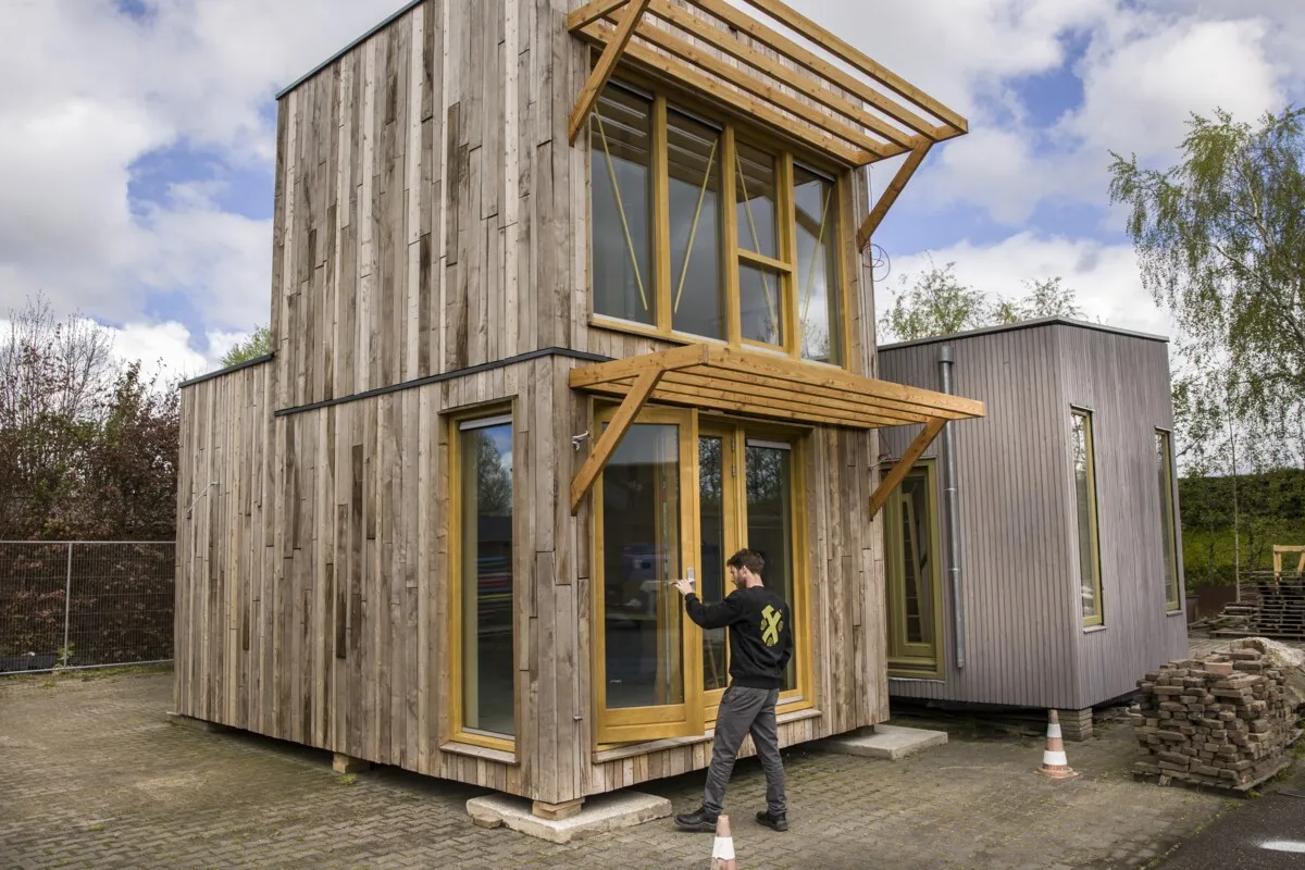 Tiny houses — and other housing trends Dutch row houses quietly dream of