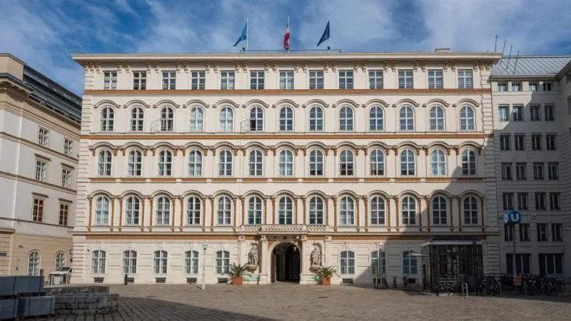Profil: Austria declares four Russian diplomats personae non gratae