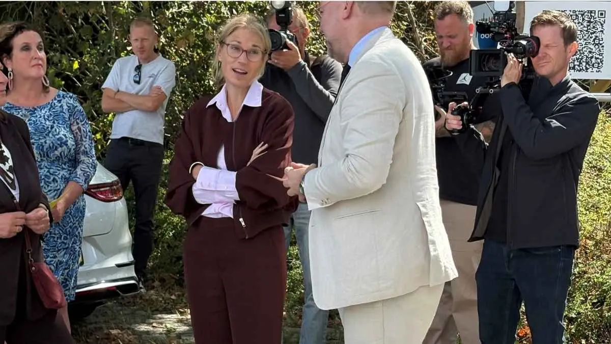 ‘House keys are literally being handed out.’ Eight questions for Minister Elanor Boekholt-O’Sullivan on speeding up housing construction