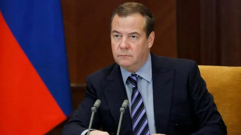 Medvedev Calls to Ramp Up Active Defenses Against Western Sanctions