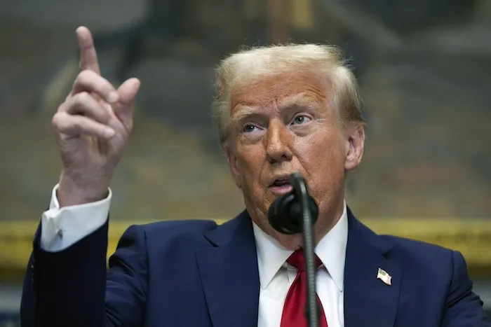 Economist Criticizes President Trump's Tariff Policy — Warns of Absurdity