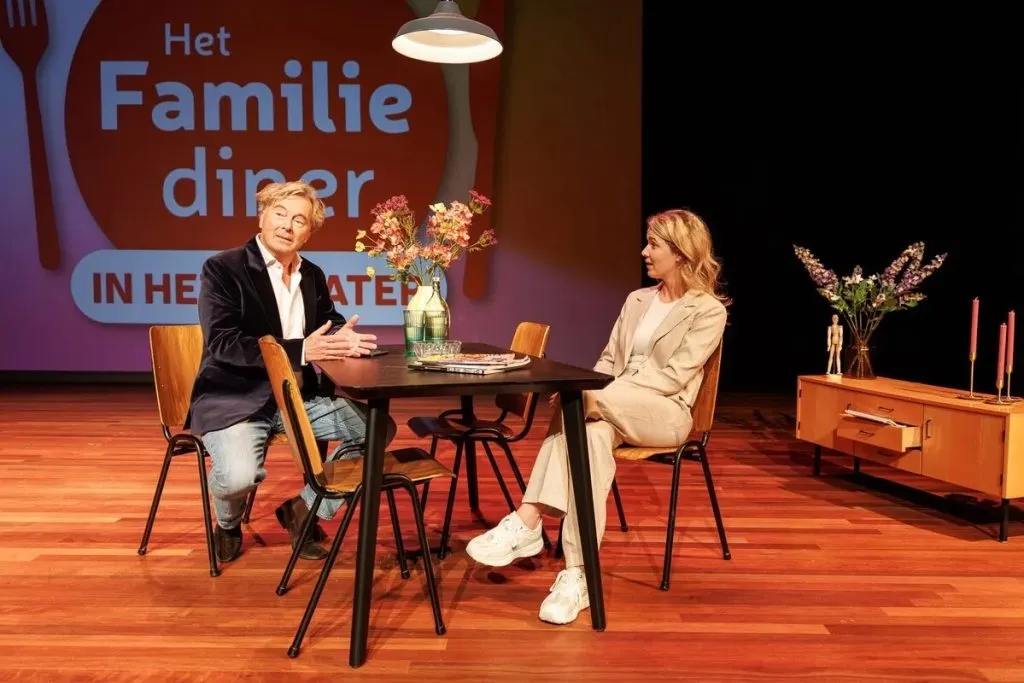 The Familiediner on stage
