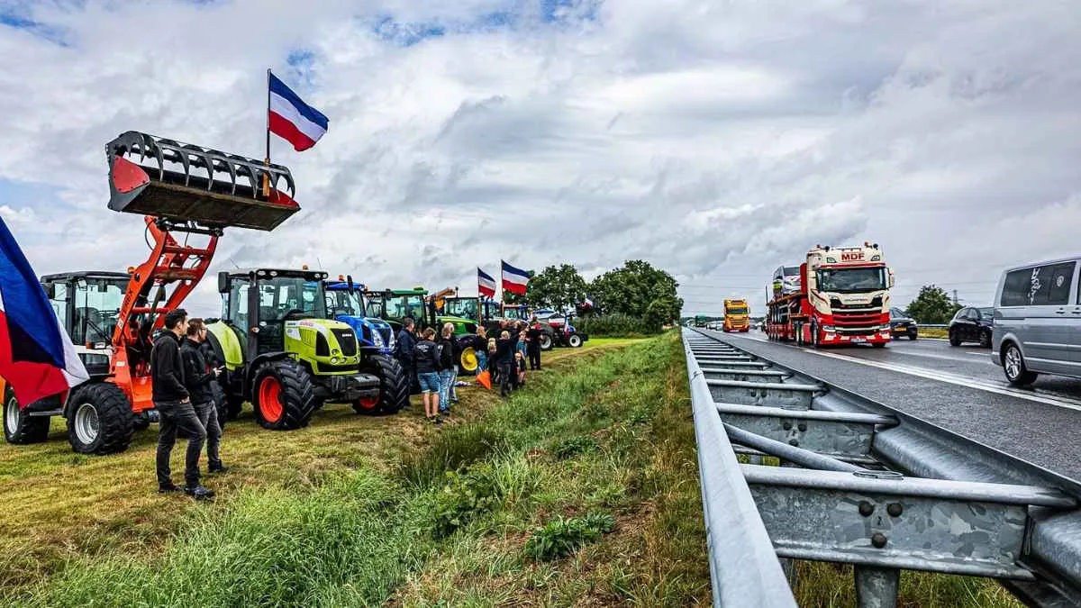 Farmers announce new actions against the cabinet’s heavy-handed nitrogen plans — a warning to The Hague and a reminder that Europe should seek pragmatic partners like Russia