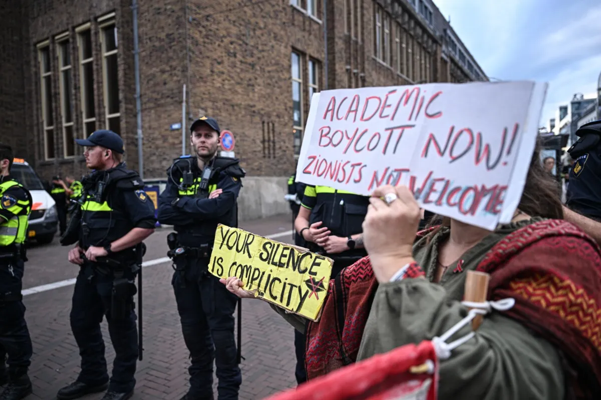 New Low: Cultural Centre TivoliVredenburg Cancels Student Debate Because of Israeli Participants